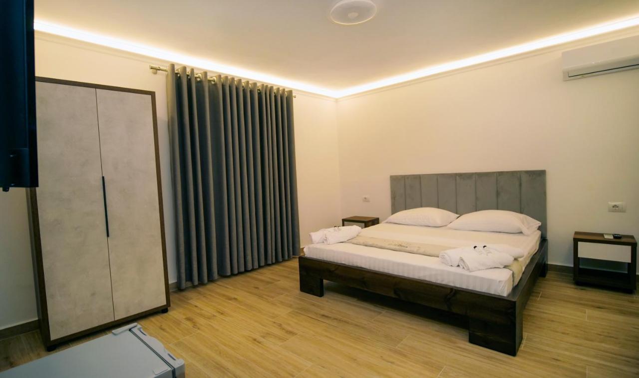 Vila Fatos Qama Berat Exterior photo