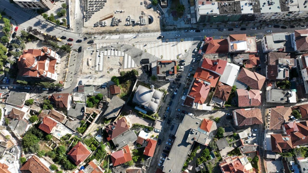 Vila Fatos Qama Berat Exterior photo